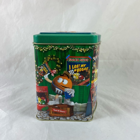 M&M’s Brand Christmas Village Series 2001 Number 12 & 1995 Brand Town & Sticker - Picture 3 of 16